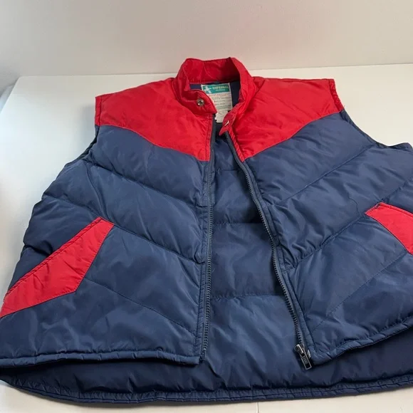 Mens Red and Blue Puffer Vest - Picture 7 of 7